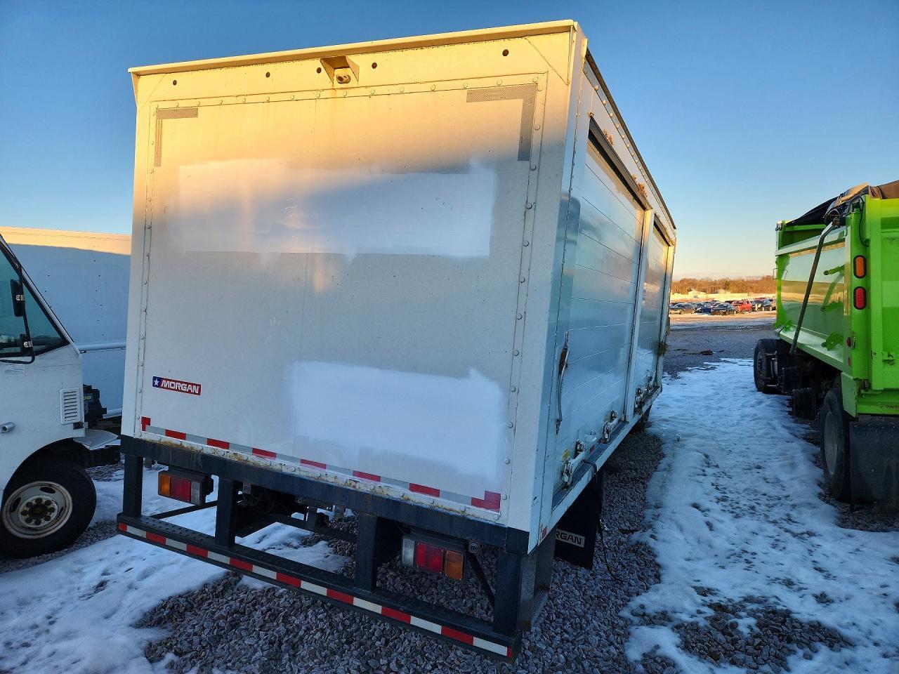 2022 Isuzu NPR HD BOX Truck