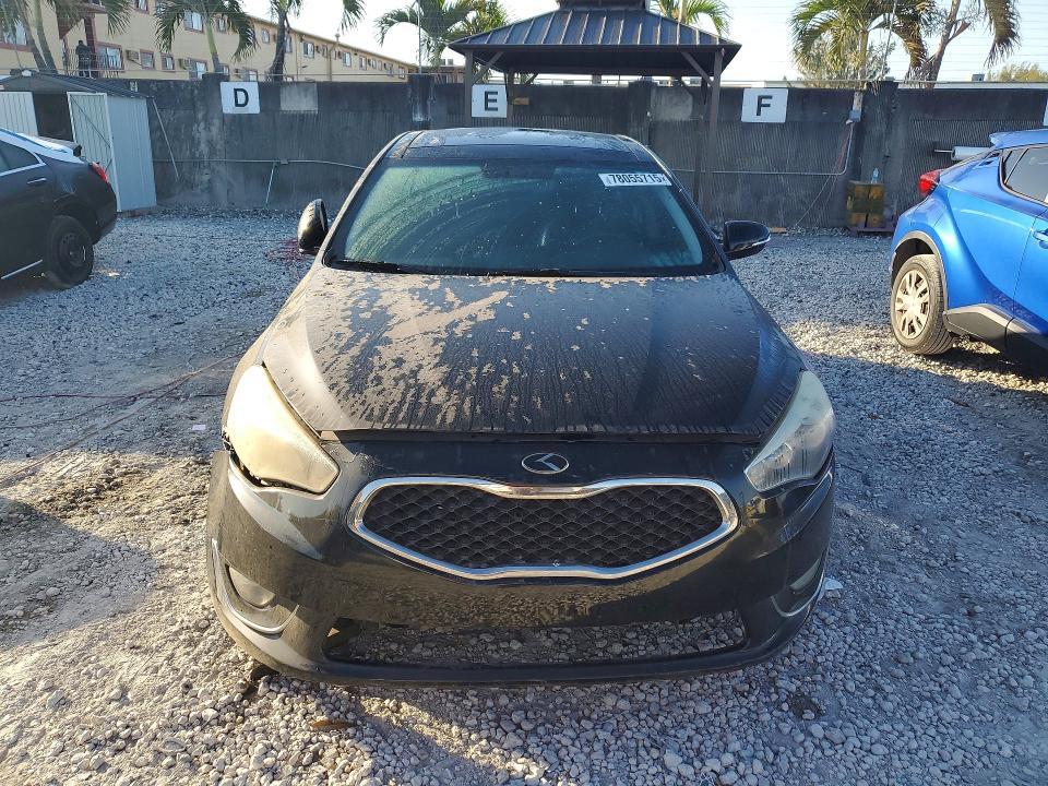 2014 KIA Cadenza Premium