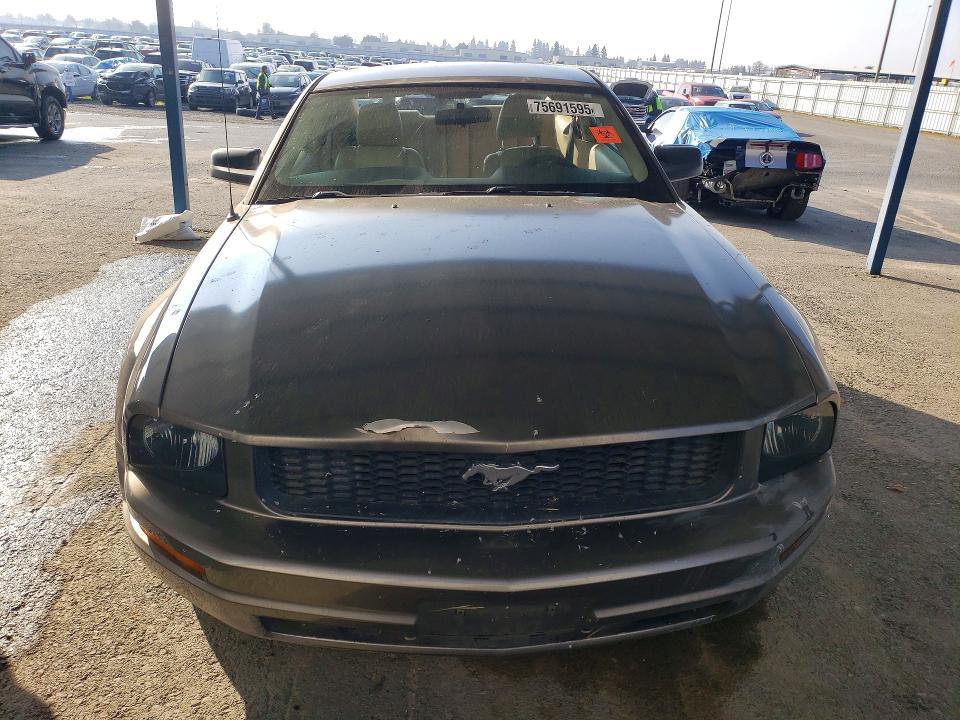 2005 Ford Mustang