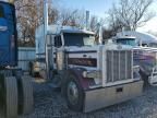 2000 Peterbilt 379 Semi Truck