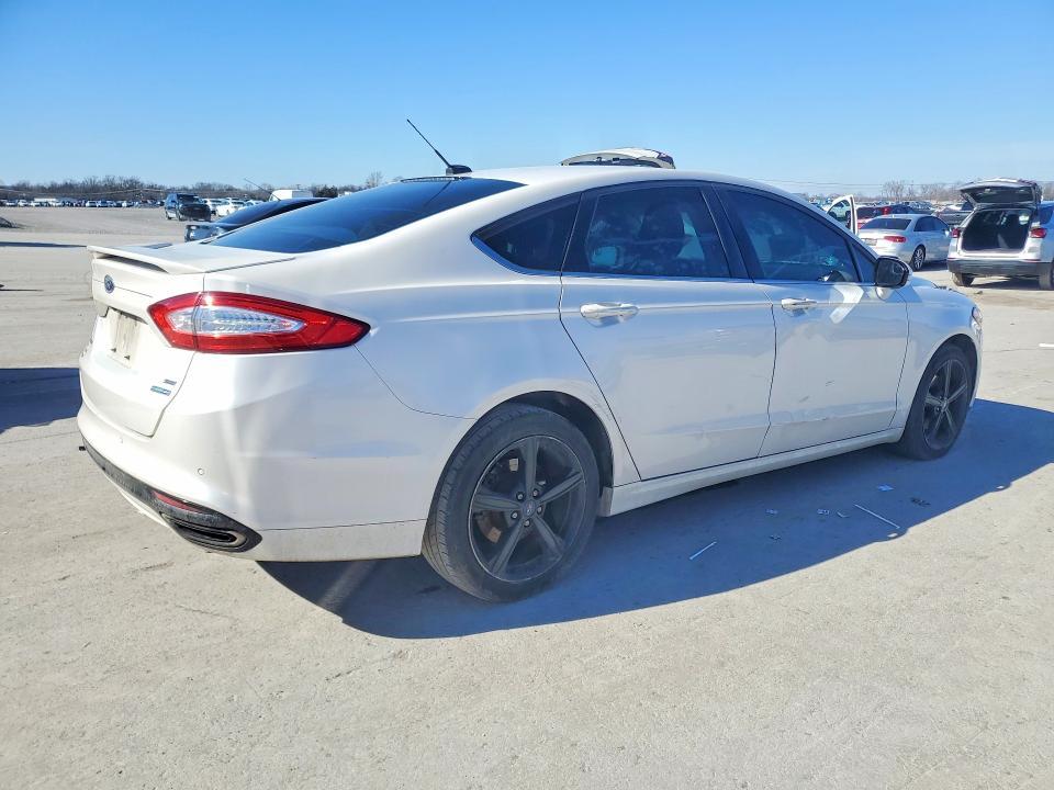 2016 Ford Fusion se