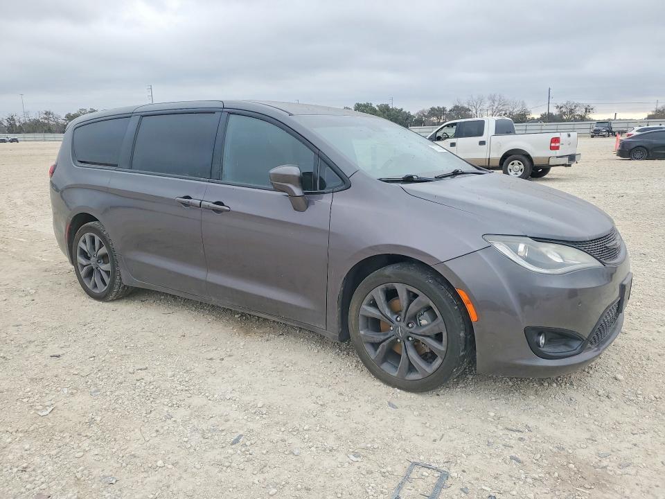 2019 Chrysler Pacifica Touring Plus