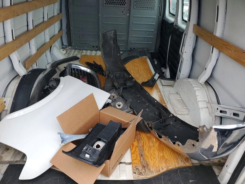 2015 GMC Savana 2500 Delivery van