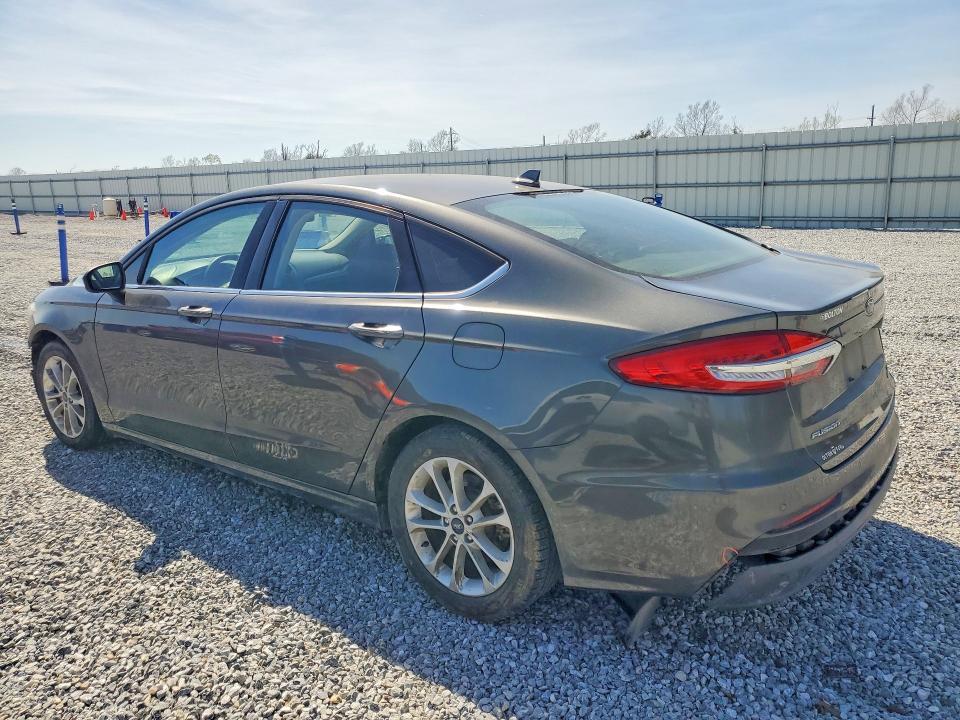 2020 Ford Fusion se