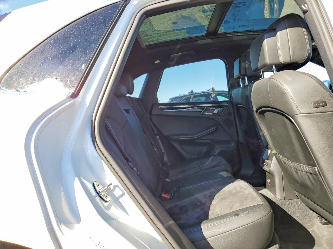 2015 Porsche Macan s