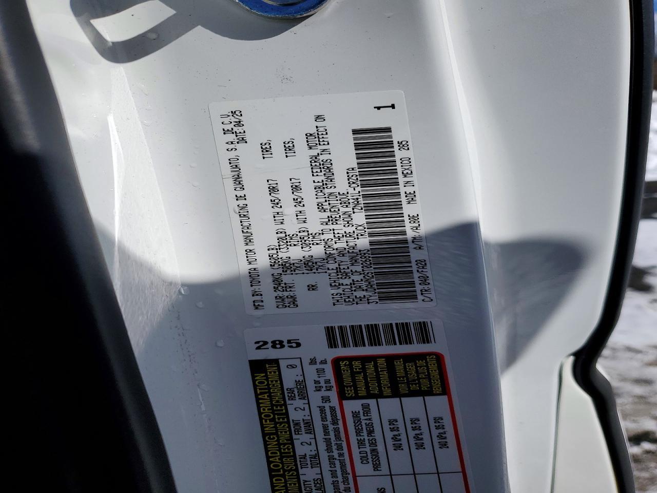 2025 Toyota Tacoma sr