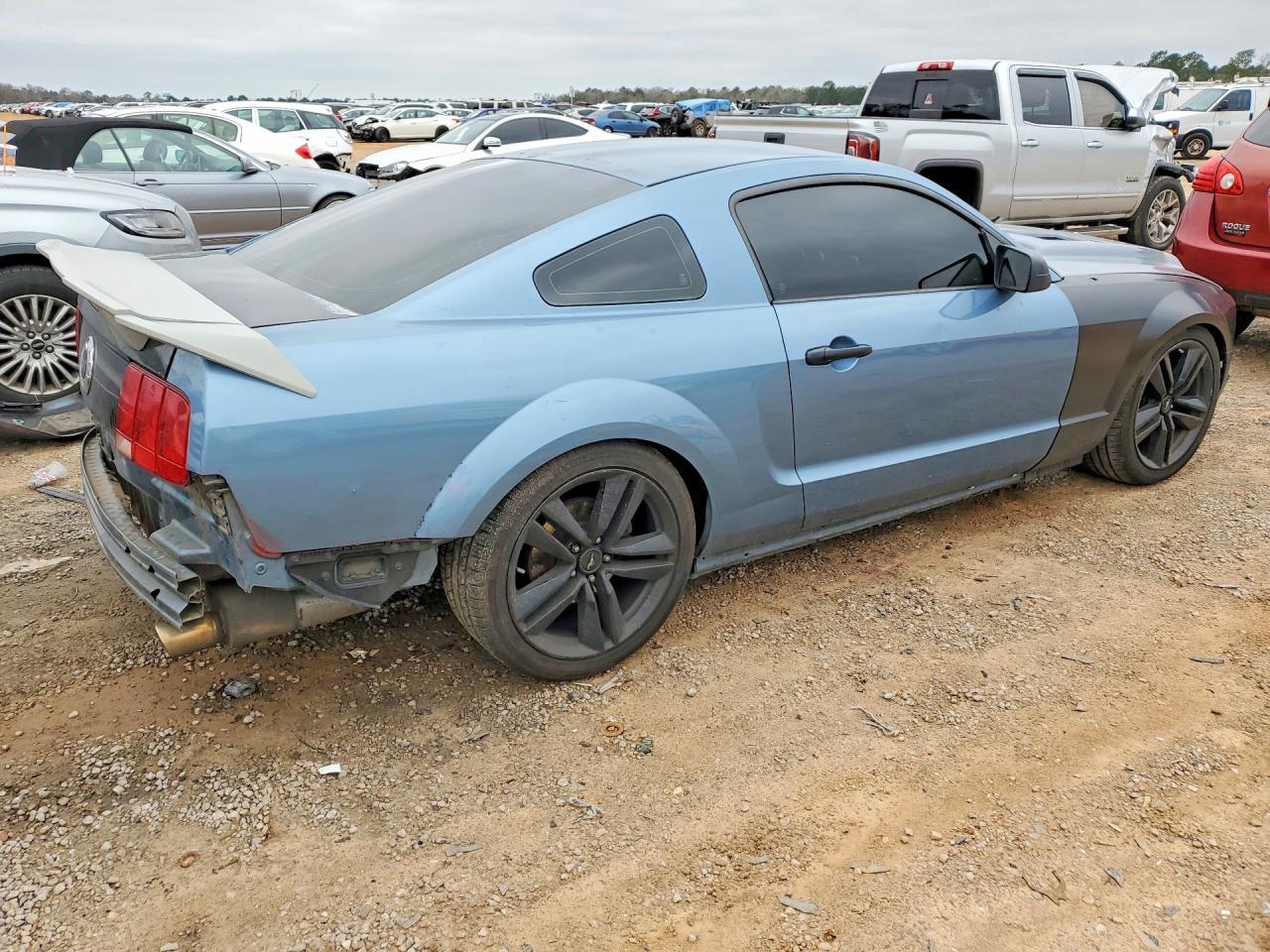 2006 Ford Mustang