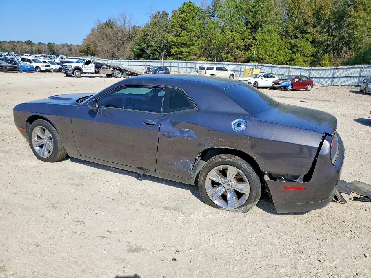 2016 Dodge Challenger sxt