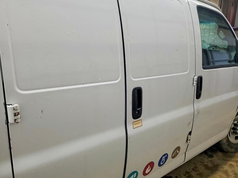 2015 Chevrolet Express G2500