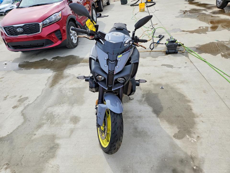 2017 Yamaha FZ10