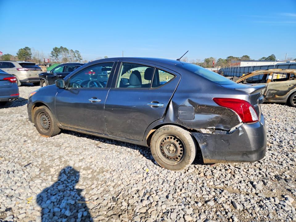 2016 Nissan Versa s