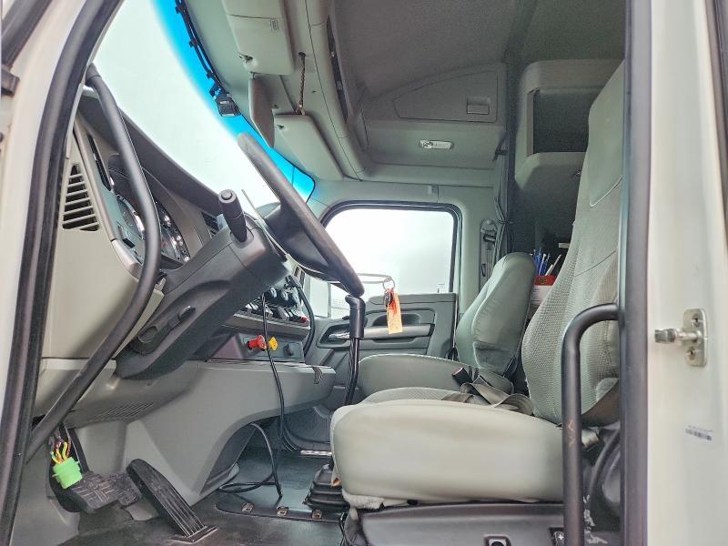 2019 Kenworth T680 Semi Truck