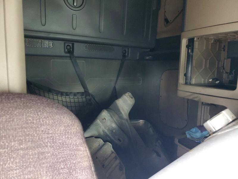 2016 Freightliner Cascadia 125