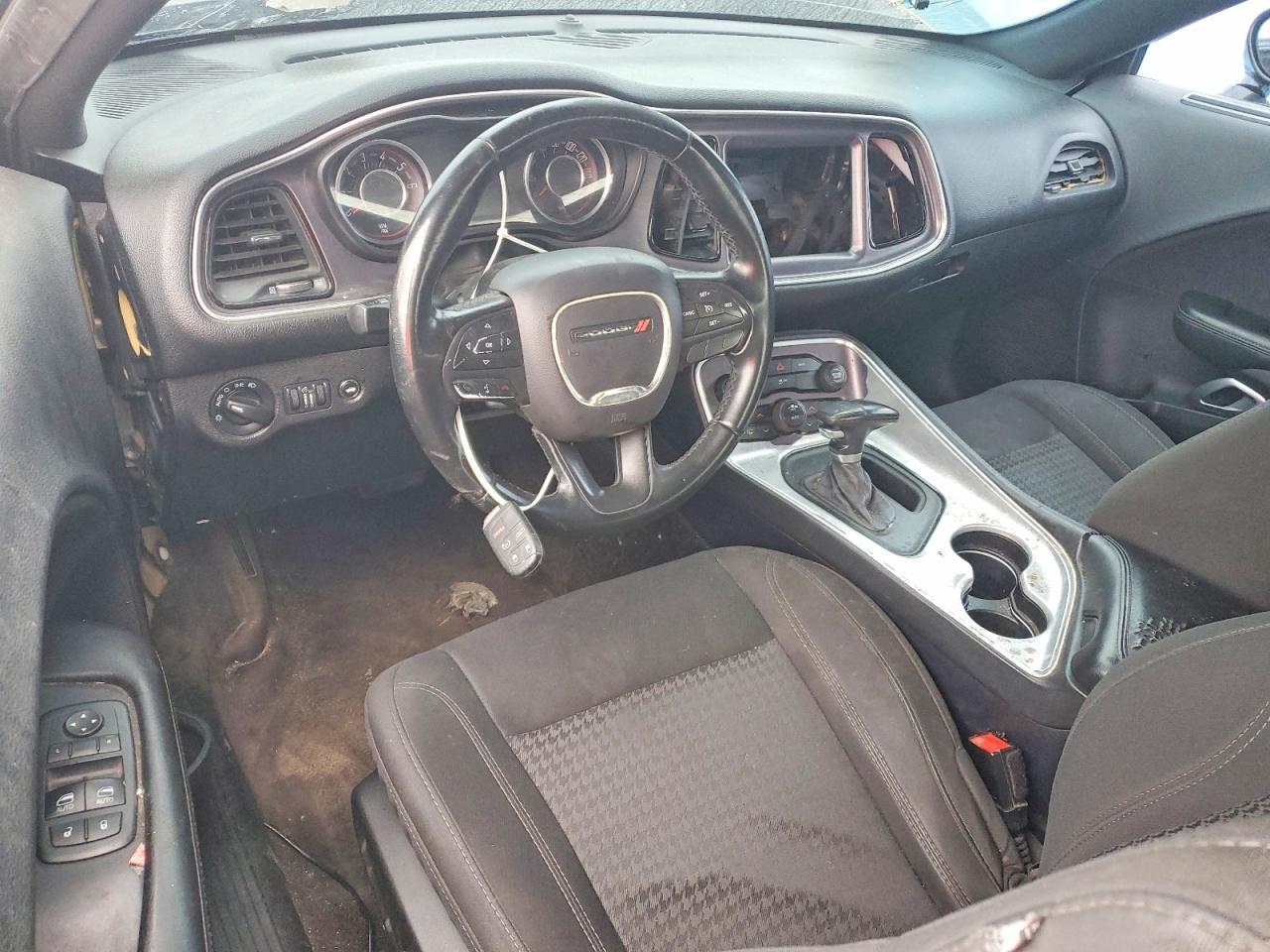 2016 Dodge Challenger sxt