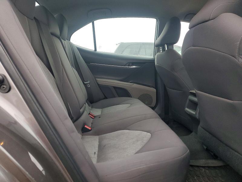 2021 Toyota Camry le