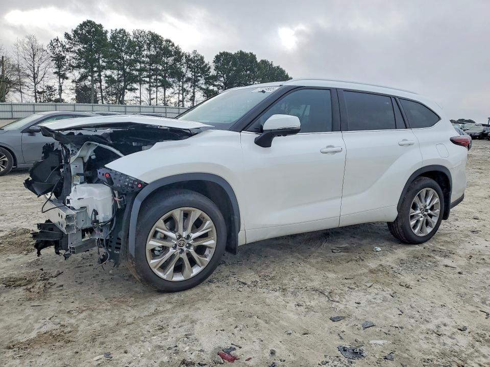 2025 Toyota Highlander le