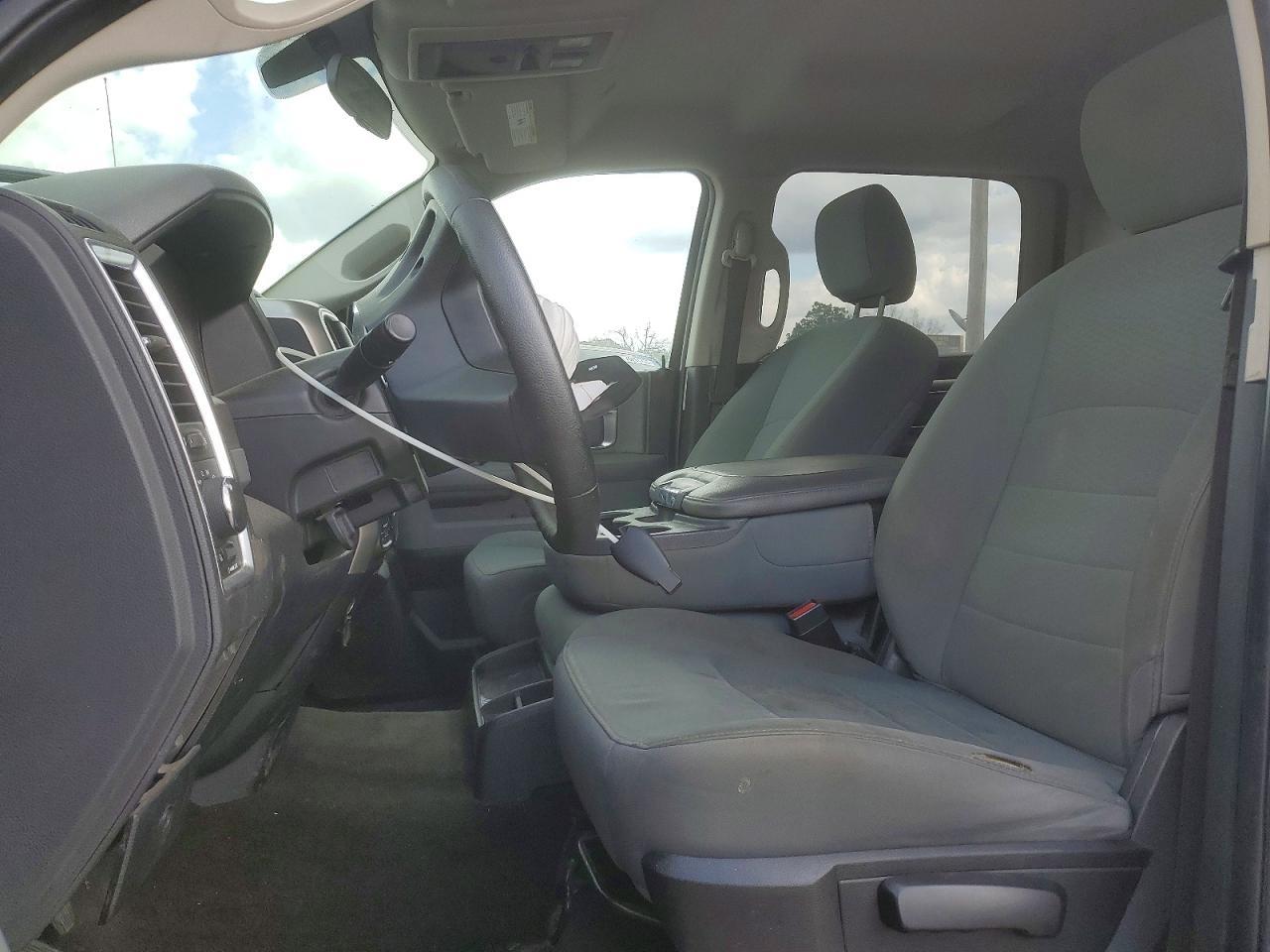 2017 Dodge Ram 1500 slt