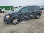 2012 Chrysler Town & Country Touring l