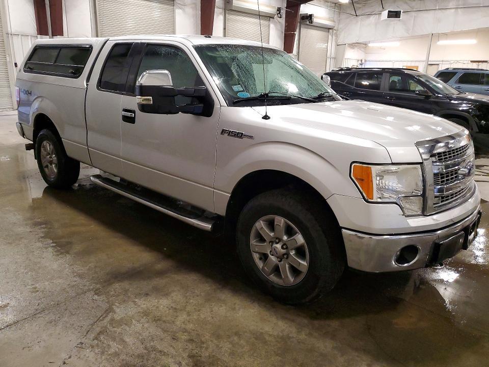 2013 Ford F150 Super cab