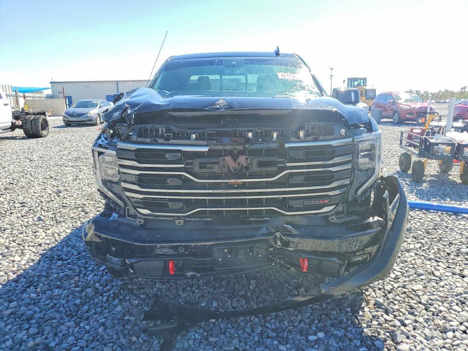 2023 GMC Sierra K1500 AT4