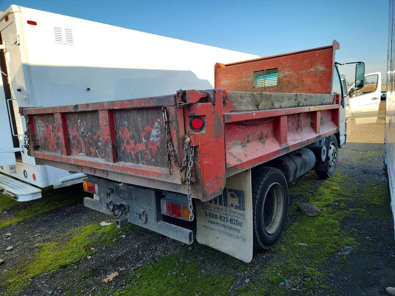 1999 Isuzu NQR Dump Truck