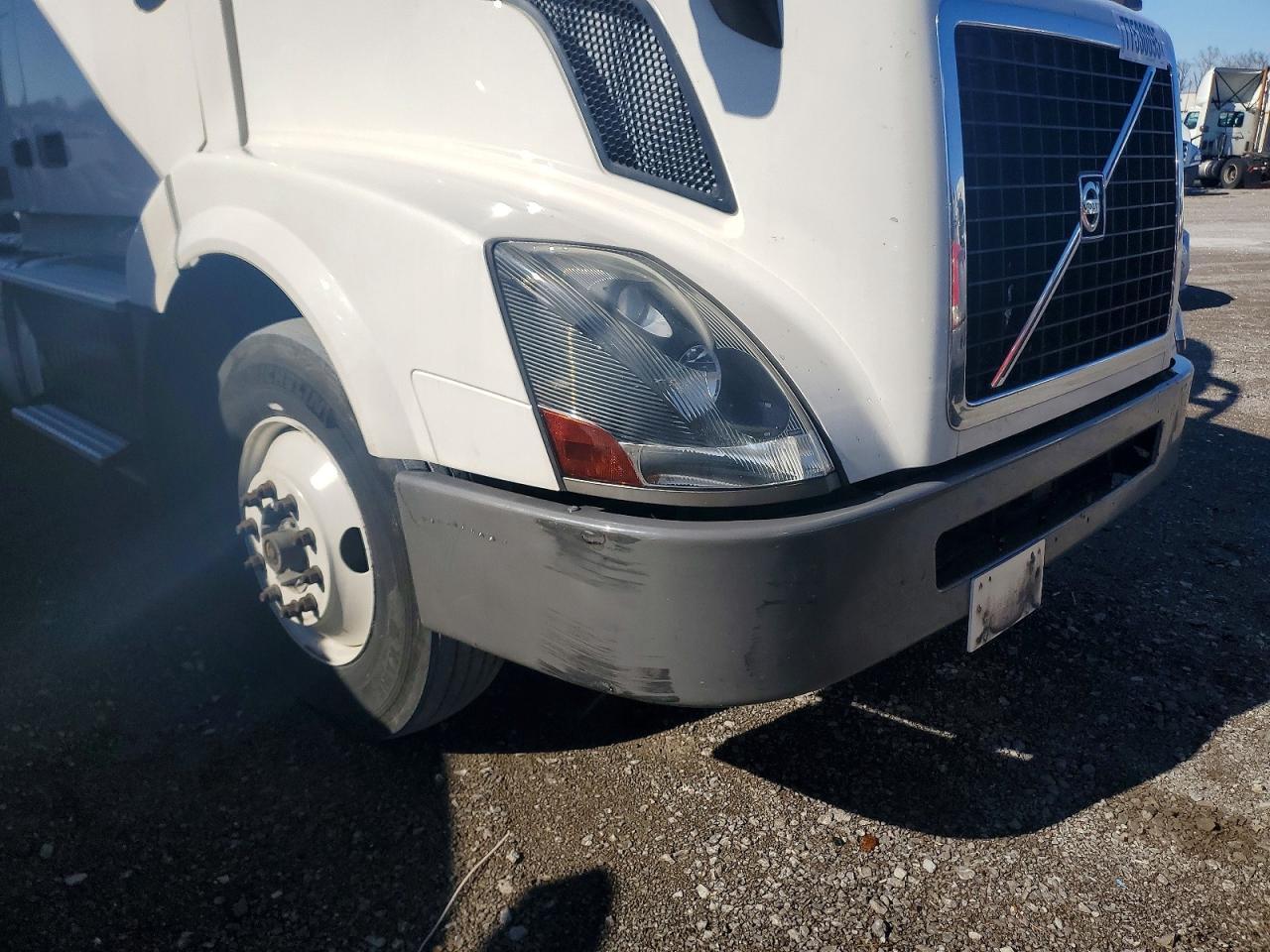 2017 Volvo VNL Semi Truck