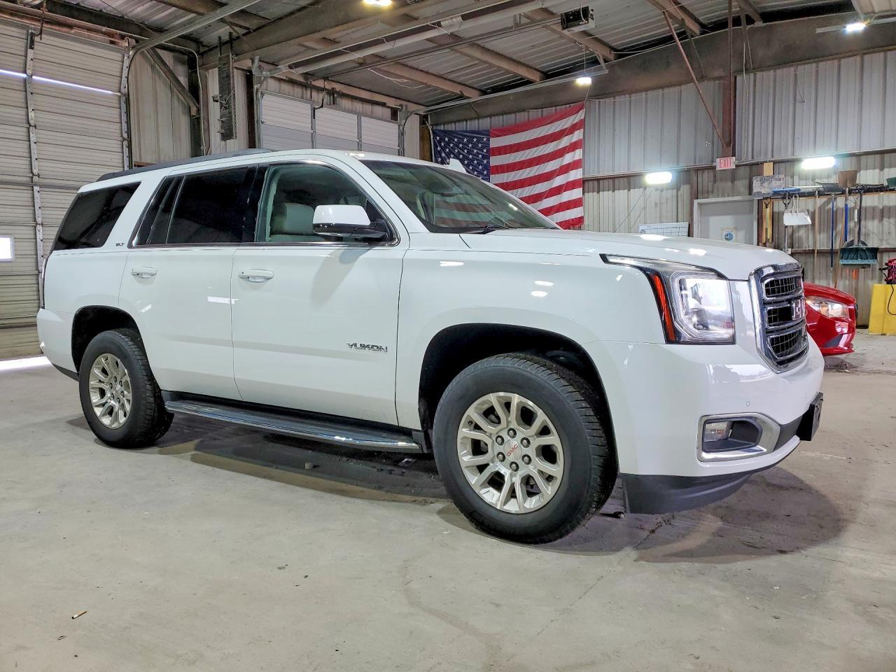 2017 GMC Yukon slt