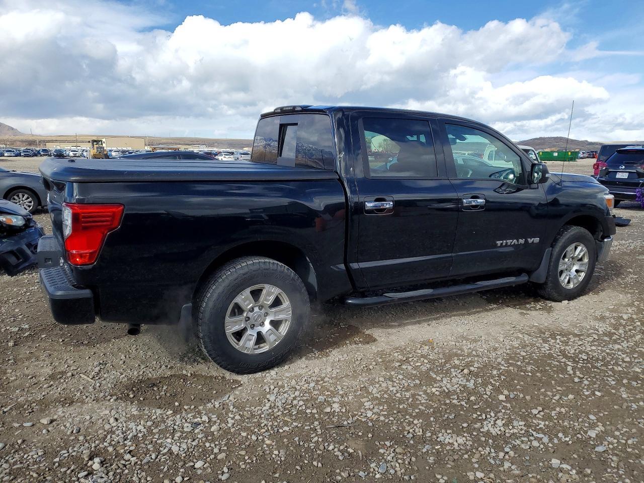 2018 Nissan Titan SV