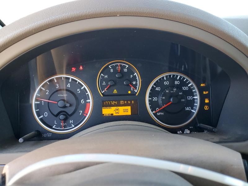 2008 Nissan Armada se