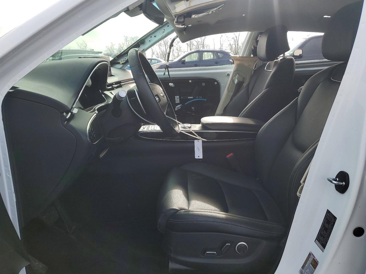 2025 Genesis Gv70 Base