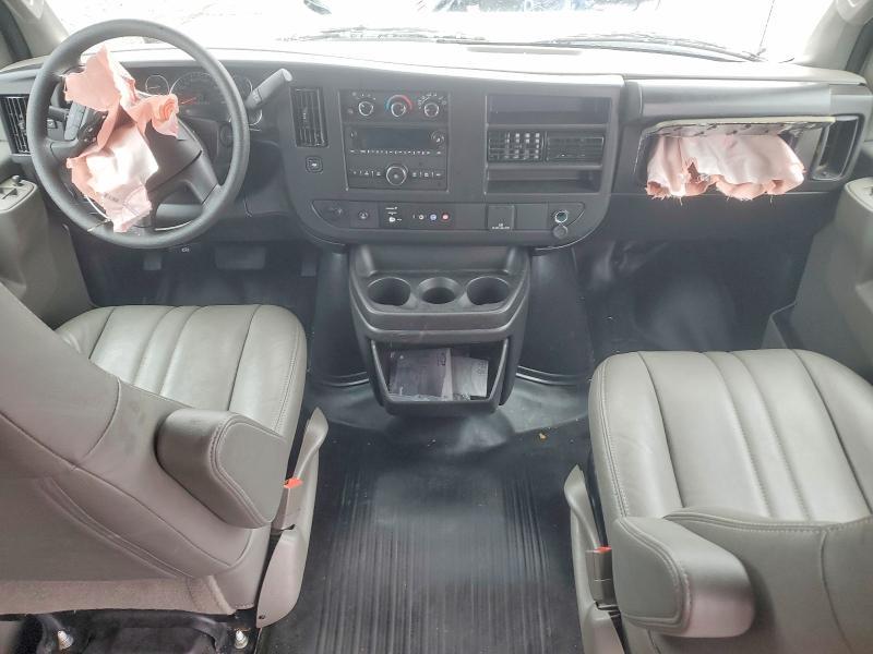 2025 Chevrolet Express G2500