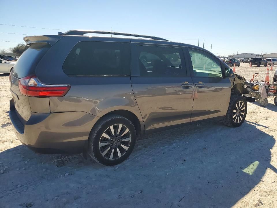 2020 Toyota Sienna le