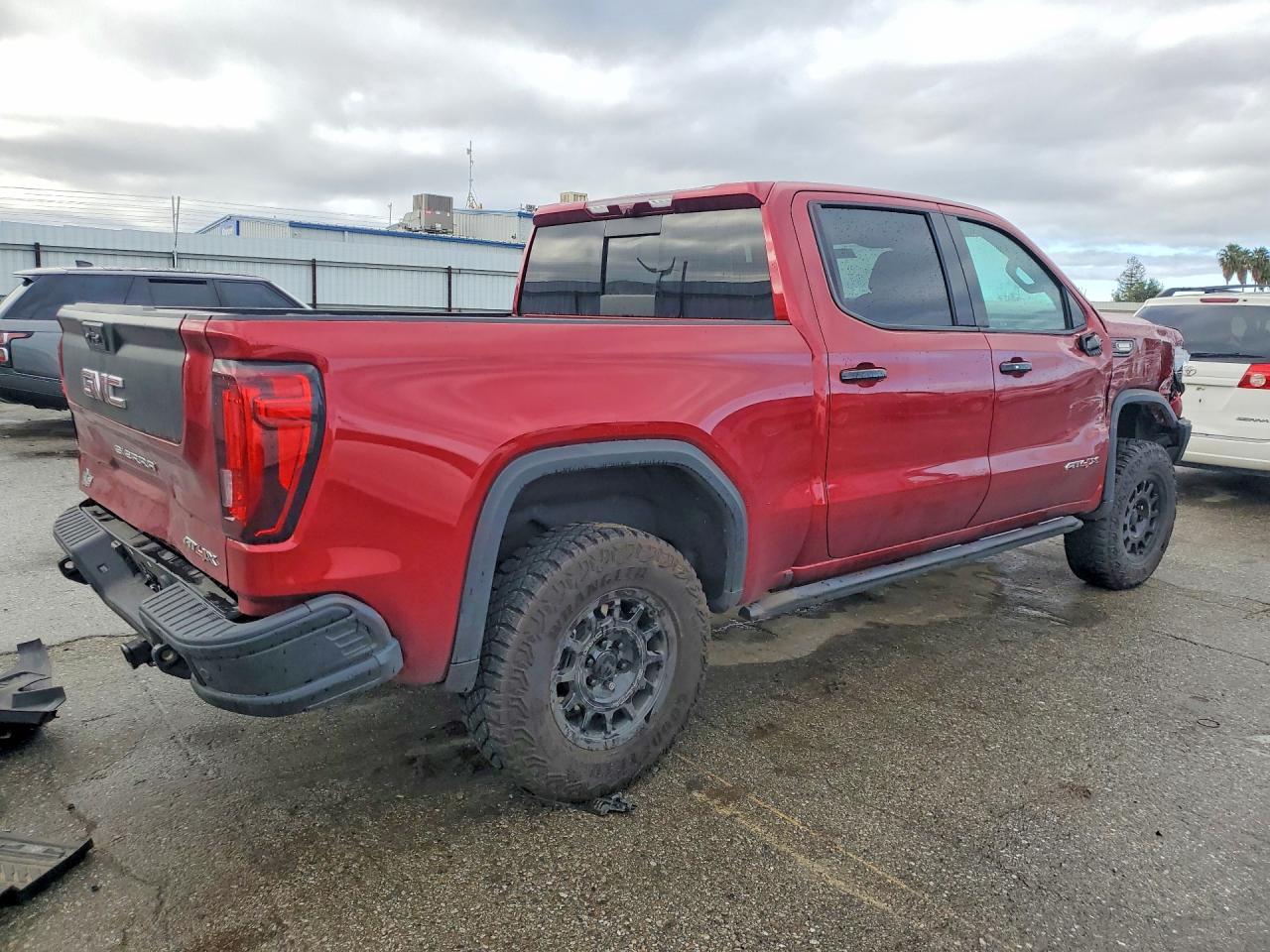 2024 GMC Sierra K1500 AT4X