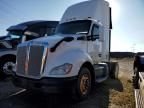 2016 Kenworth T680 Semi Truck