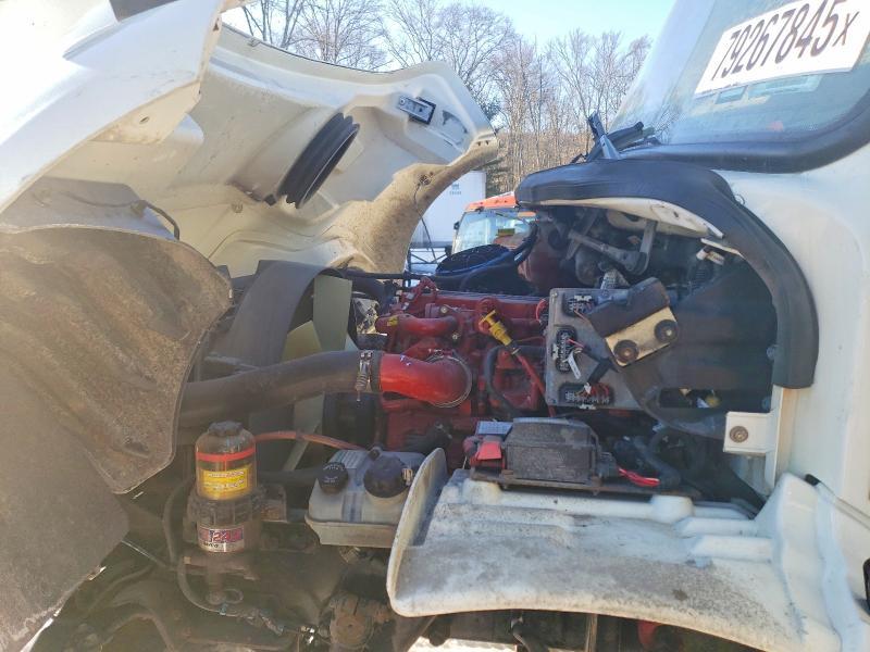 2020 Freigliner 2020 Freightliner Business Class M2 BOX Truck