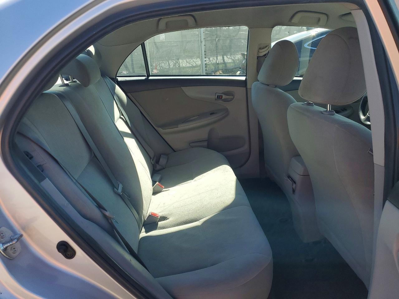 2013 Toyota Corolla l