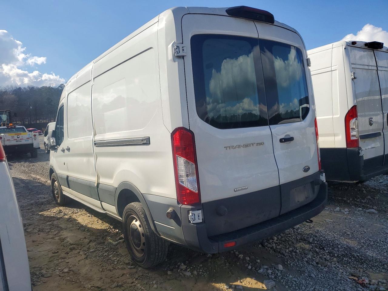 2020 Ford Transit T-250