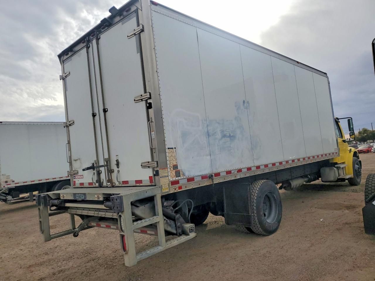 2016 Freightliner Business Class M2 BOX Truck