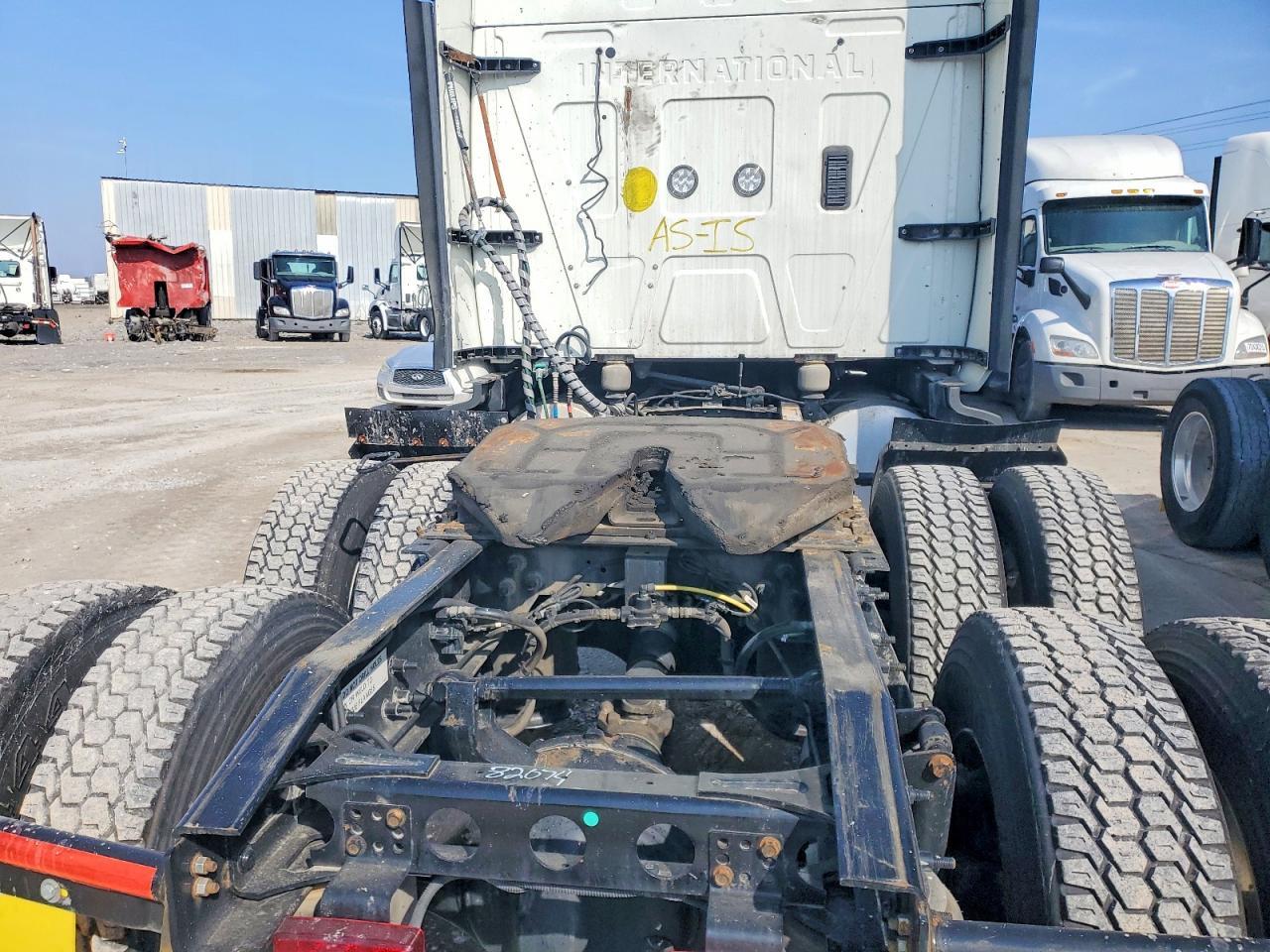 2022 International LT625