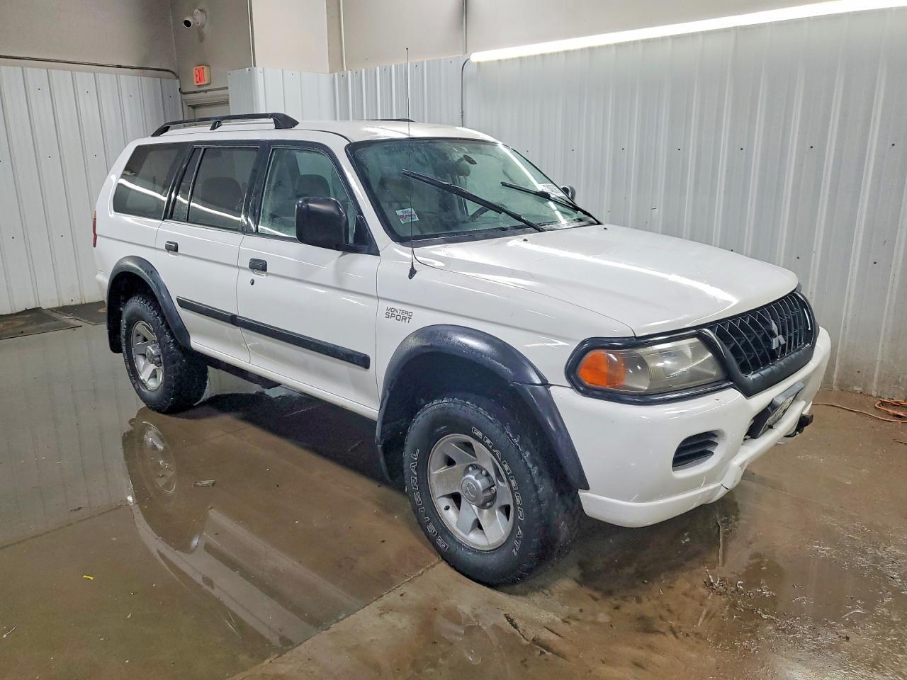 2003 Mitsubishi Montero Sport es