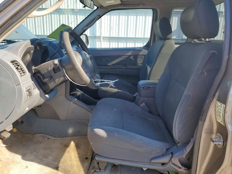 2004 Nissan Frontier King cab xe