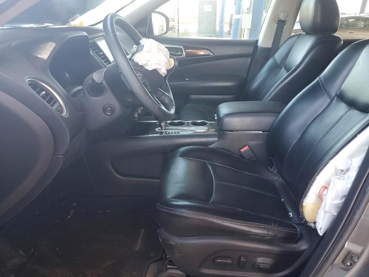 2016 Nissan Pathfinder s