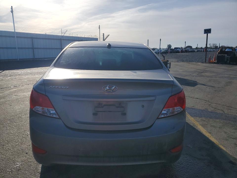 2013 Hyundai Accent gls