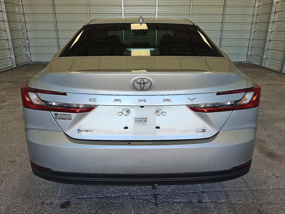 2025 Toyota Camry le