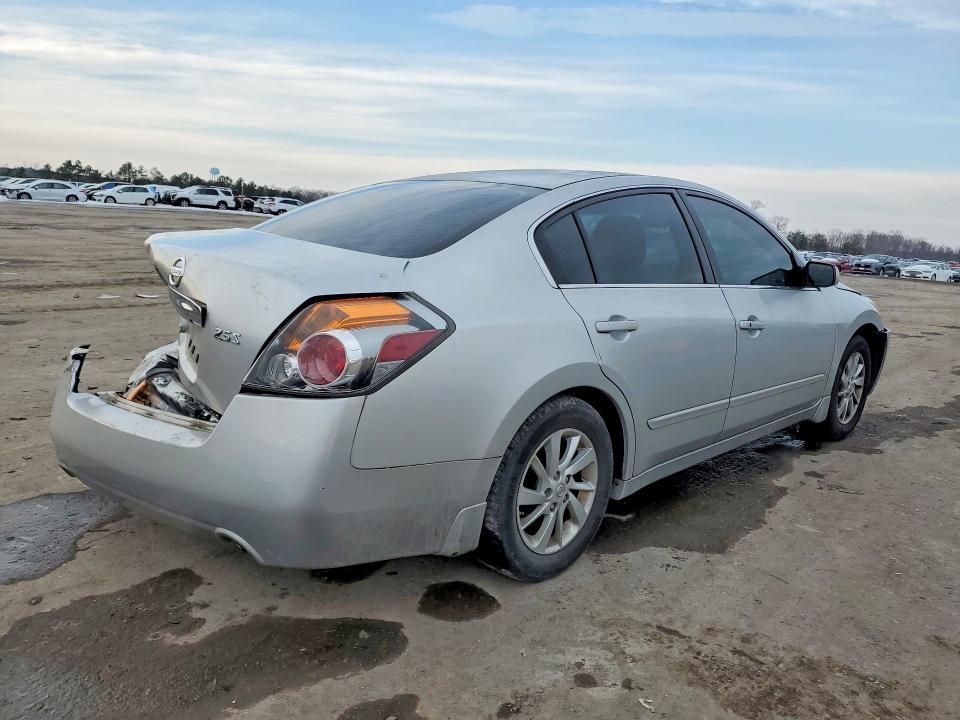 2010 Nissan Altima Base