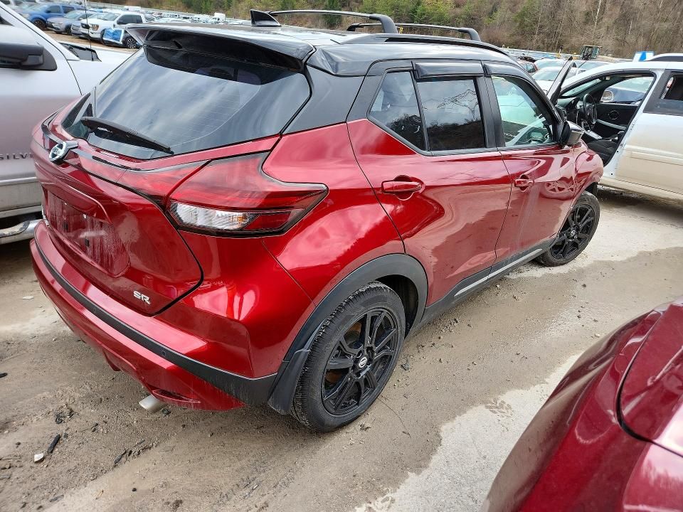 2021 Nissan Kicks sr