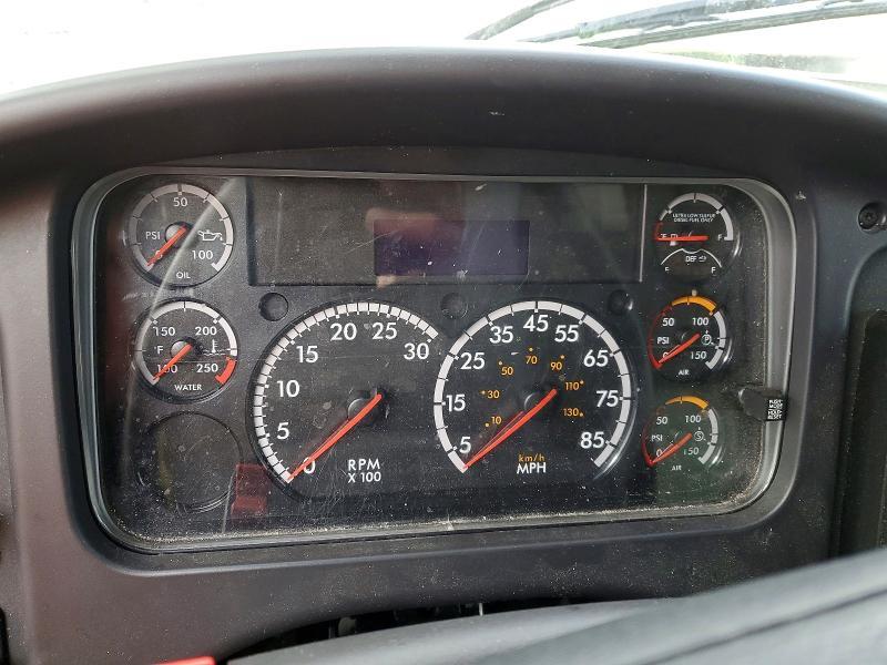2022 Freigliner 2022 Freightliner Business Class M2 Semi Truck