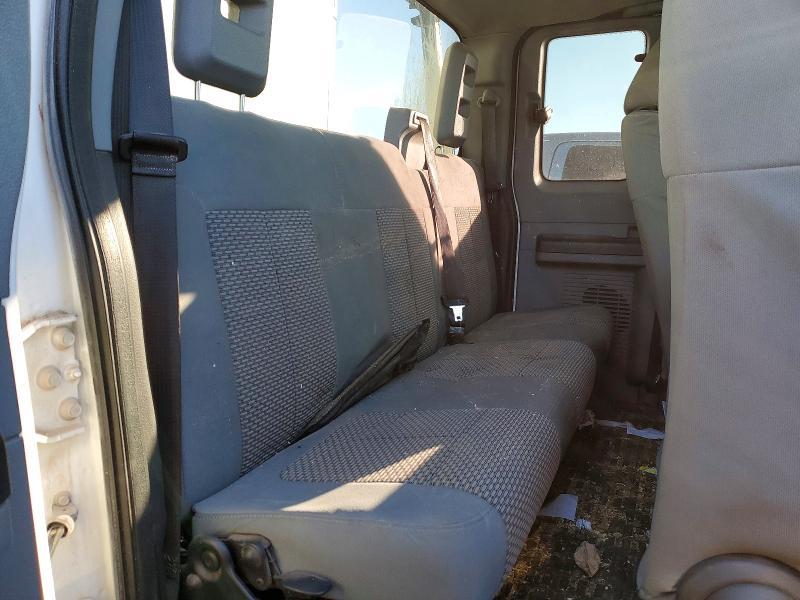 2015 Ford F250 Super Duty Flatbed Truck