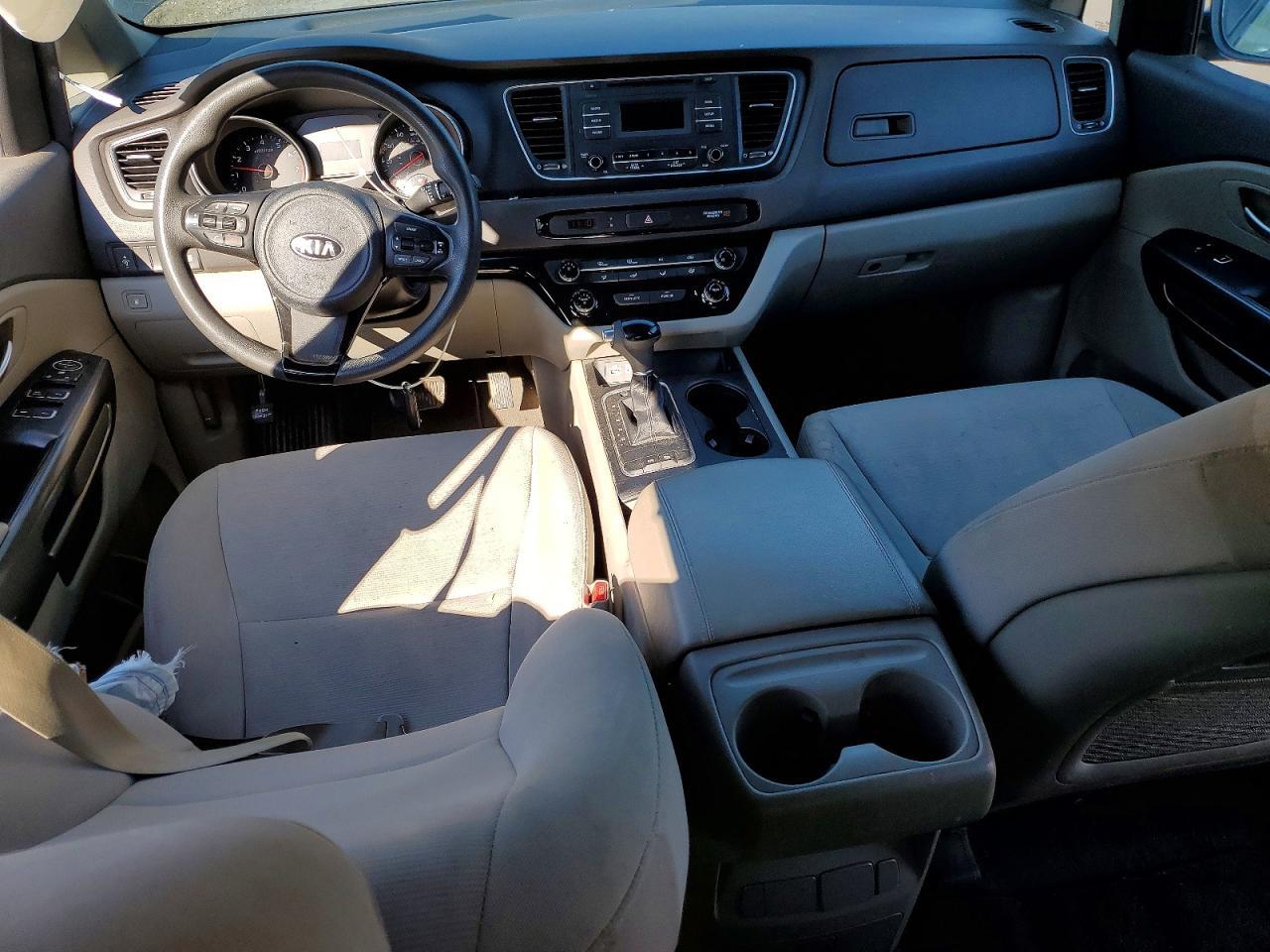2015 KIA Sedona l