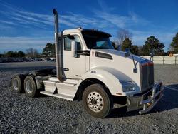 Vehiculos salvage en venta de Copart Dunn, NC: 2017 Kenworth T880 Semi Truck